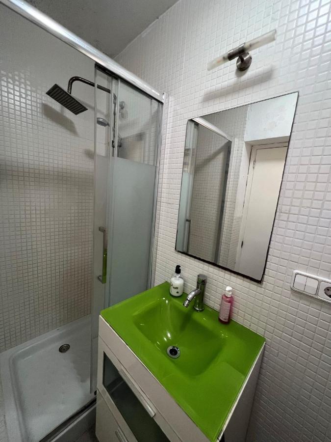 Malvarrosa Simple Shared Home 발렌시아 외부 사진